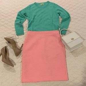 J. Crew no. 2 Pencil Skirt in Matelasse, in Dover Pink Size 6, lined, like new